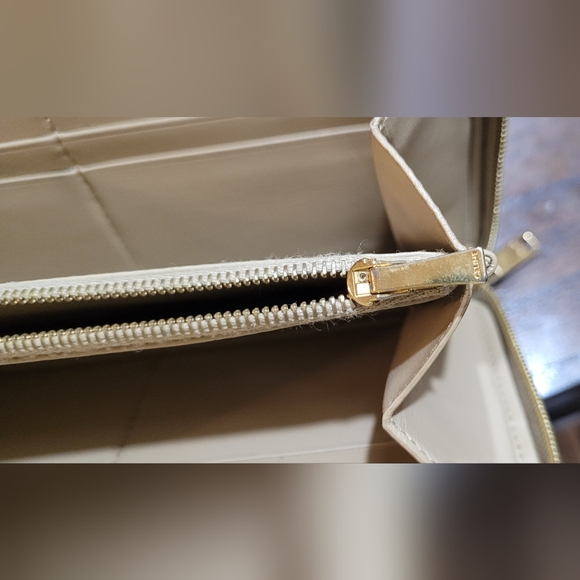 Celine Long Zippy Wallet GOLD - EUC - Picture 4 of 9